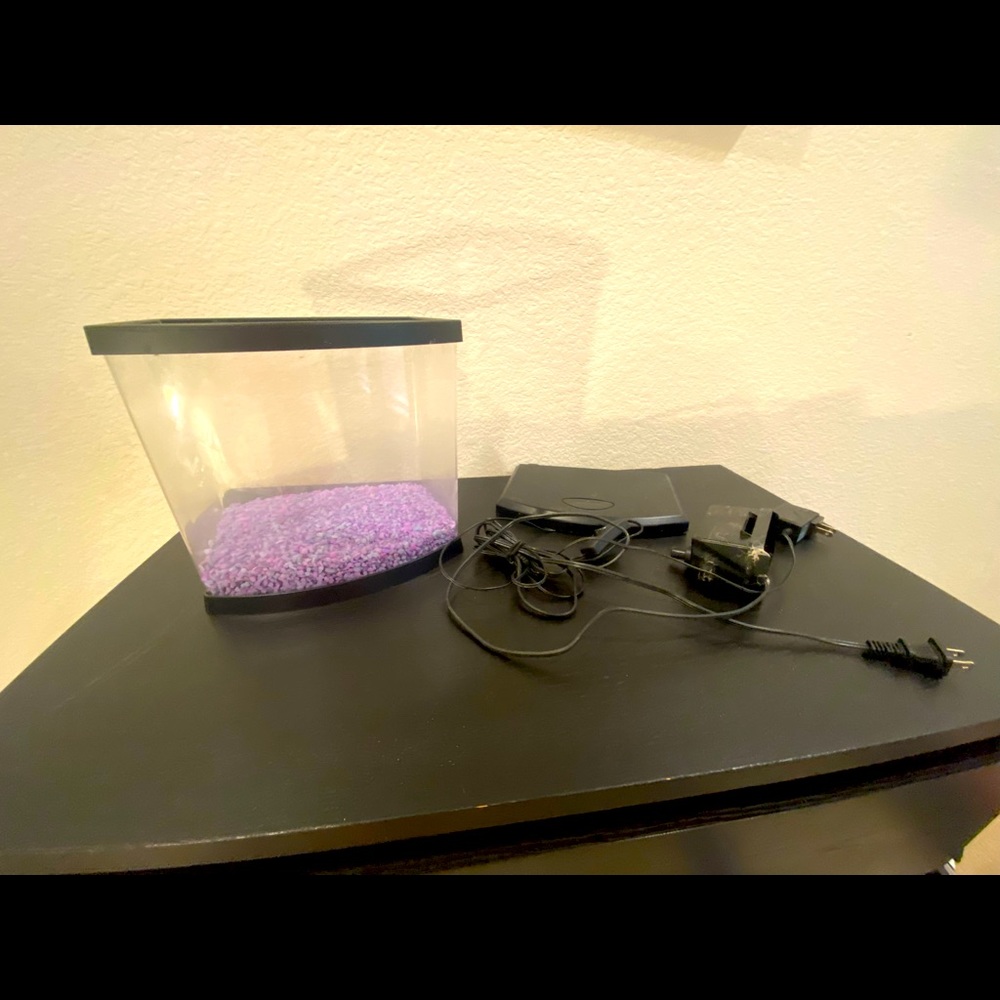 Fish tank with filter included